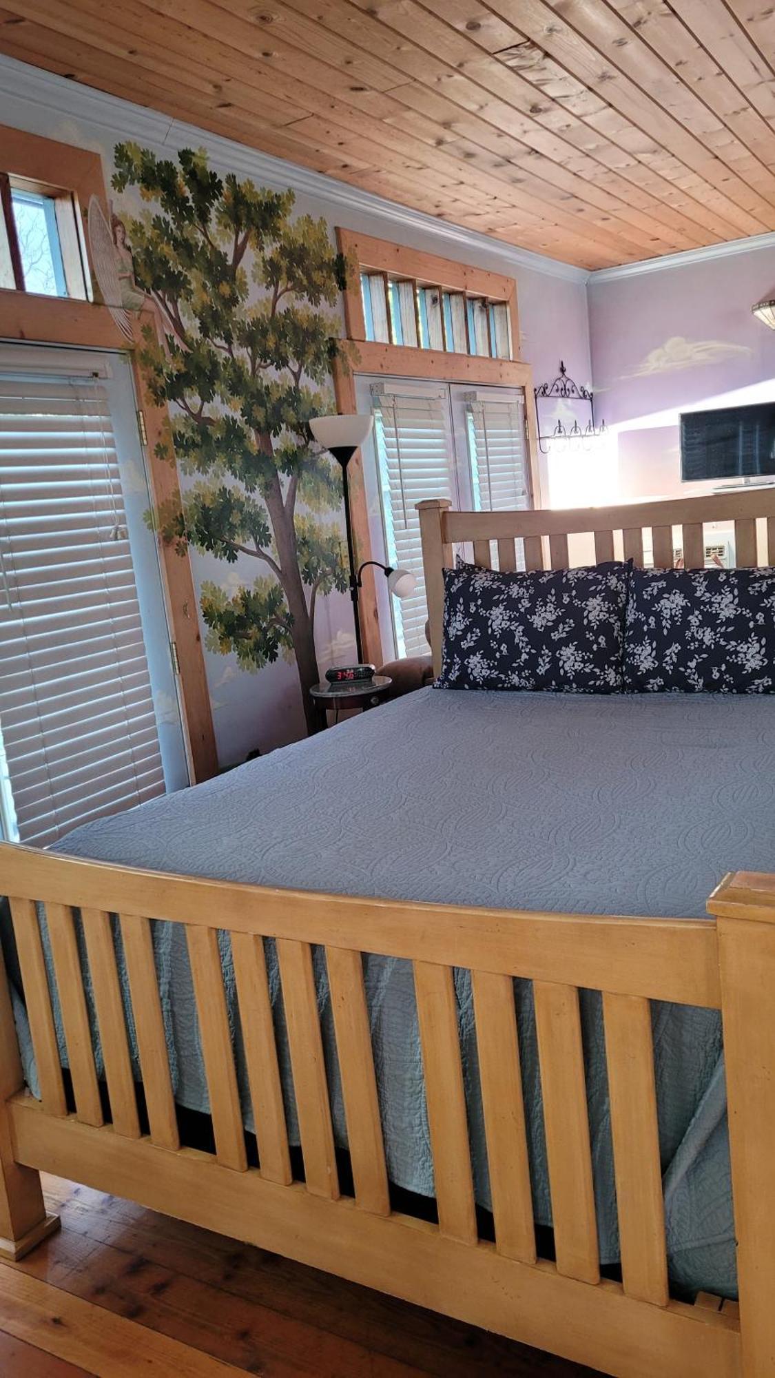 Angel Cottage With A Sauna Or The Cozy With A Jacuzzi Tub, Both Are Studios With A View Of Mount Shasta Exterior photo